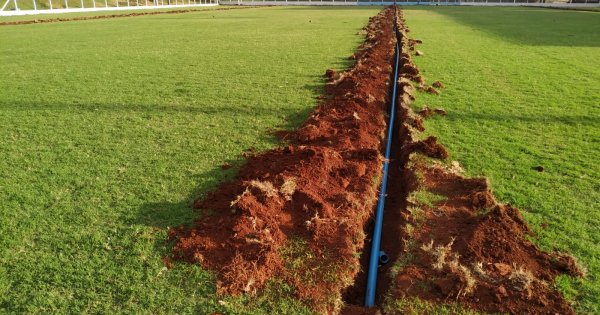 Portal O Novo Oeste Estádio de Futebol de Cafelândia recebe irrigação