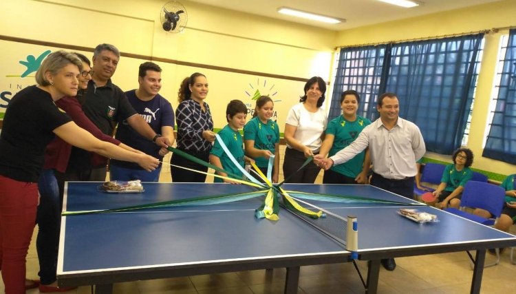 Sicoob e Colégio Maria Destefani Griggio, realizam parceria para o incentivo do tênis de mesa em Cafelândia