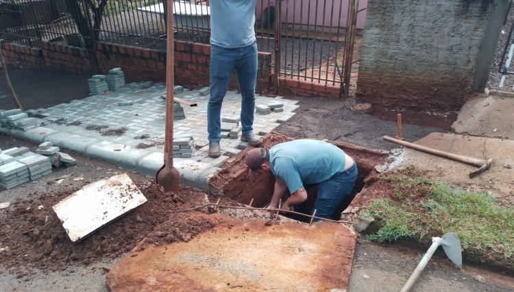 Prefeitura de Nova Aurora realiza limpeza, desobstrução de bueiros e faz alerta