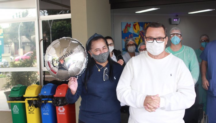 Mais dois pacientes recebem alta do hospital mantido pela Itaipu recuperados da Covid-19