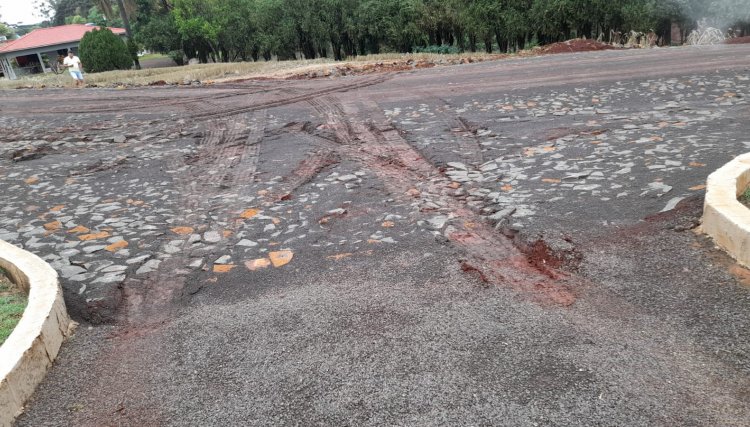 Moradores da Linha Pianessa de Cafelândia alertam que motoristas estão estragando a obra