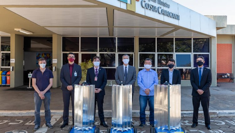 Hospital mantido pela Itaipu recebe robôs para ajudar na desinfecção de ambientes