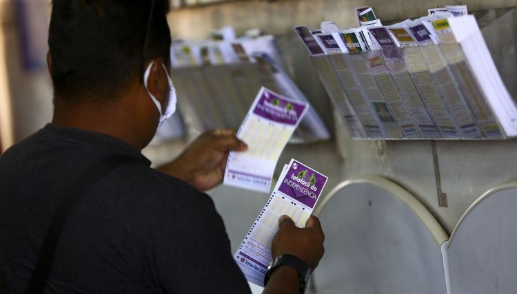 Lotofácil sorteia neste sábado prêmio especial de R$ 120 milhões
