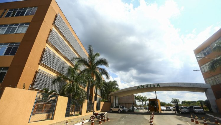 Anvisa e MS discutem medidas de contenção de variantes do coronavírus