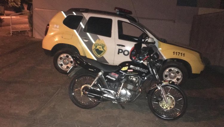 Polícia de Cafelândia apreende motocicleta com escapamento alterado e condutor sem a CHN, tentou fugir 