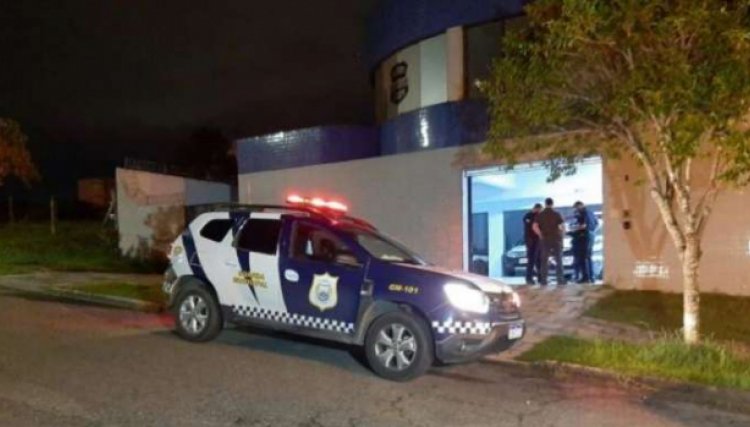 Mãe é presa após entregar  filha de 12 anos para relação sexual com 3 homens no PR 