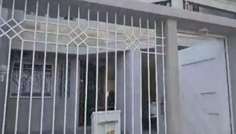 Casal e filha são encontrados mortos dentro de casa no PR