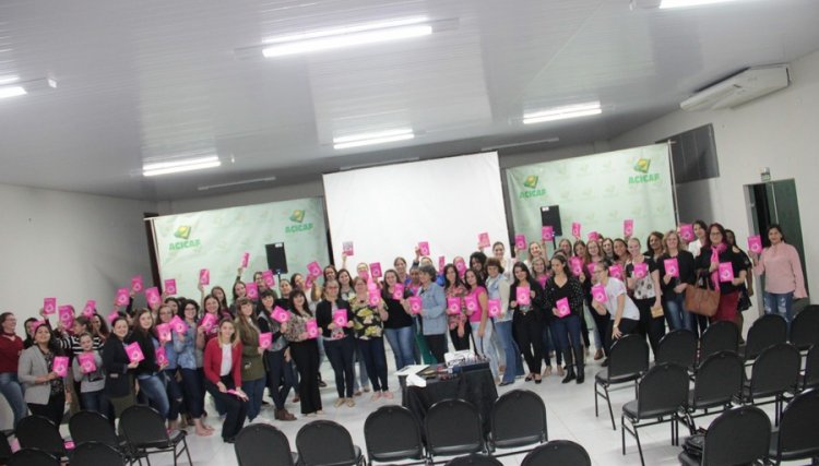 Acicaf promove palestra pense rosa para uma vida melhor
