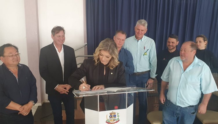 Deputada Federal Aline Sleutjes anuncia recursos de 788 mil para Cafelândia, veja o vídeo 