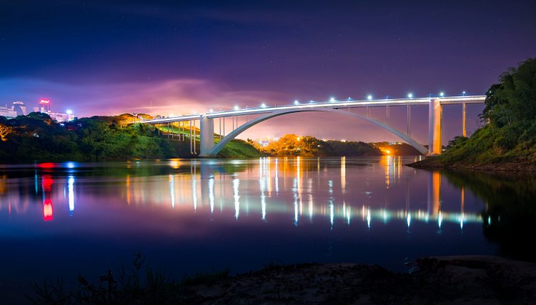 Fronteira de Brasil e Paraguai terá Natal de Águas e Luzes integrado pela ponte da Amizade
