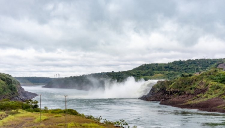 Defluência diária da Itaipu, para elevar nível do Rio Paraná, alcança a meta planejada