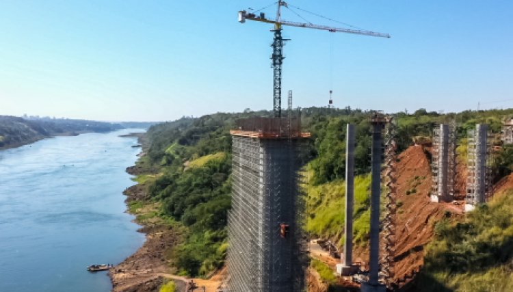 Nova Ponte financiada pela Itaipu completa um ano e já mudou a fronteira