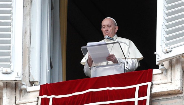 Papa faltará à missa dominical, mas fará oração habitual ao meio-dia