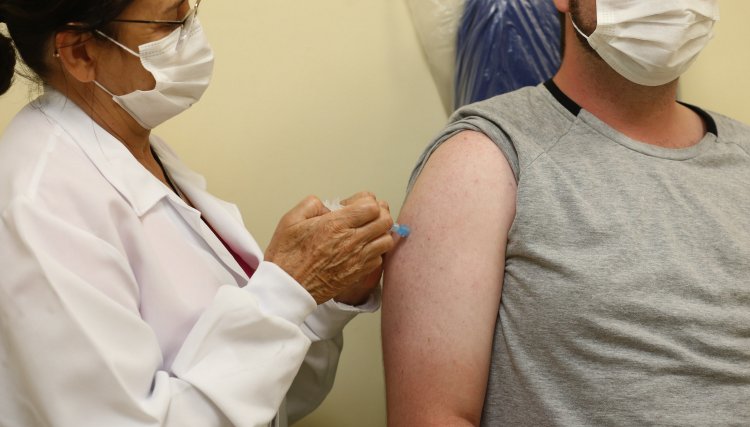 150,4 mil paranaenses já receberam a primeira dose da vacina contra a Covid-19