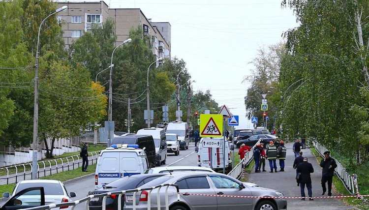 Atirador invade escola russa e deixa ao menos 13 mortos e 20 feridos