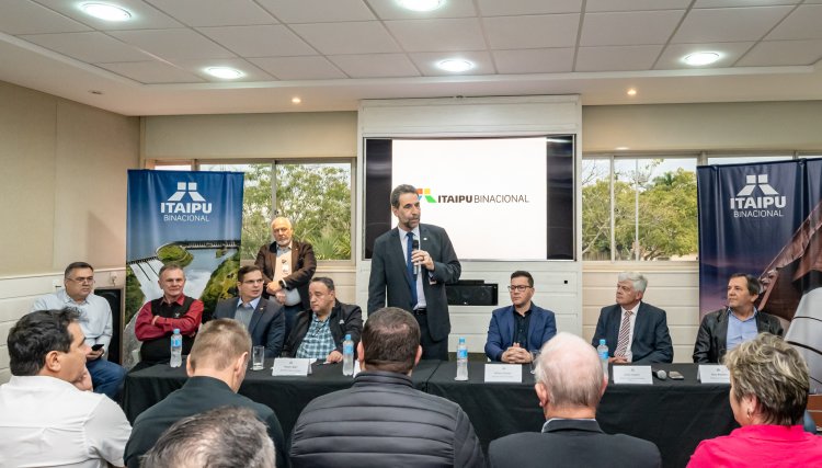 Itaipu recebe prefeitos e vice-prefeitos de 16 municípios da Região Oeste