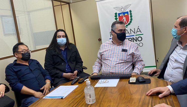 Prefeito de Cafelândia participa de reunião com o secretário de saúde do PR com foco no Hospital