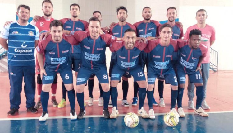 Cafelândia estreia com goleada na Liga de Futsal