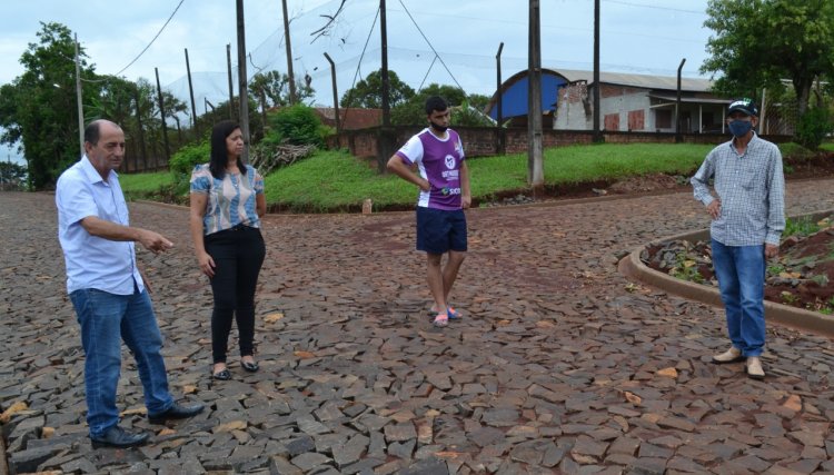 Prefeito Pecinha e Vice Néia visitam obras no Distrito de Marajó em Nova Aurora 
