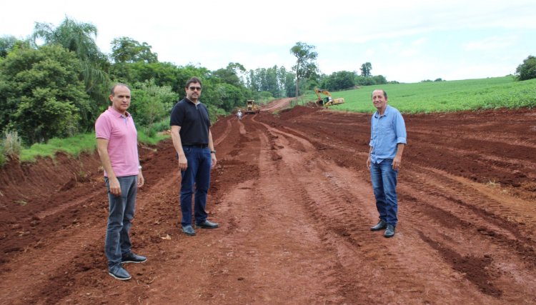 Executivo de Nova Aurora visitam obras