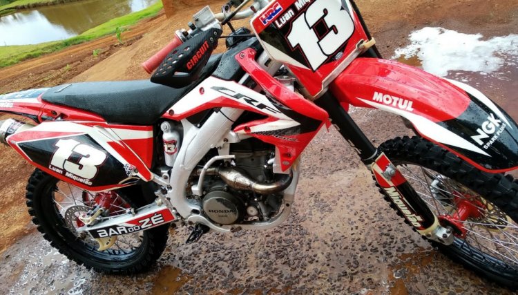 Motocicleta é furtada na comunidade de Palmitópolis