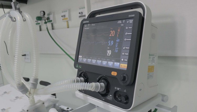 Hospitais de Foz e Cascavel recebem equipamentos e nova ala