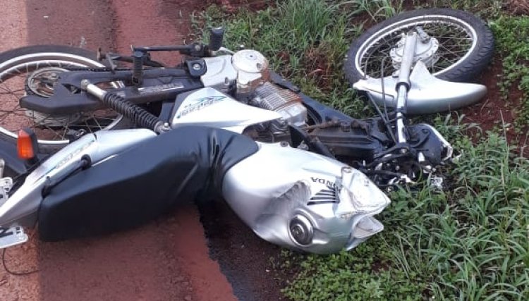 Acidente envolvendo uma moto e um caminhão nesta manhã, entre Cafelândia e Nova Aurora