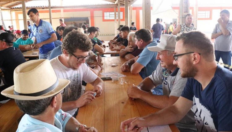 Campeonato do Interior em Cafelândia começa com sucesso