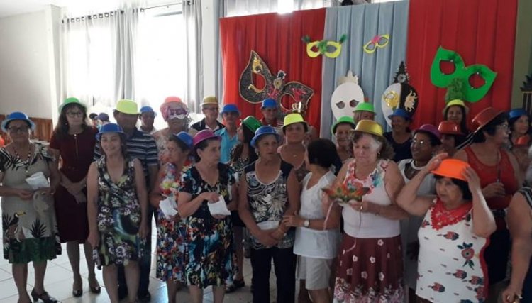 Melhor Idade cai na folia em Jesuítas