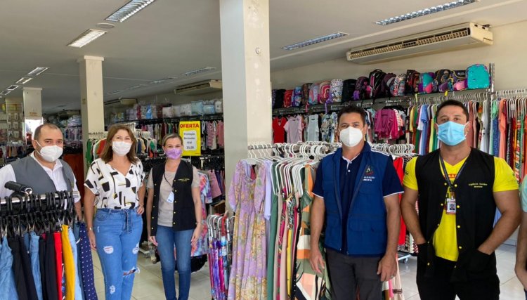 Vigilância Sanitária de Cafelândia orienta os comerciantes em relação ao novo decreto 