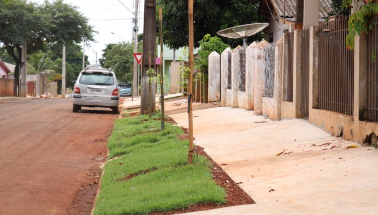 85% das calçadas do Bairro Guilhermina de Cafelândia estão concluídas 