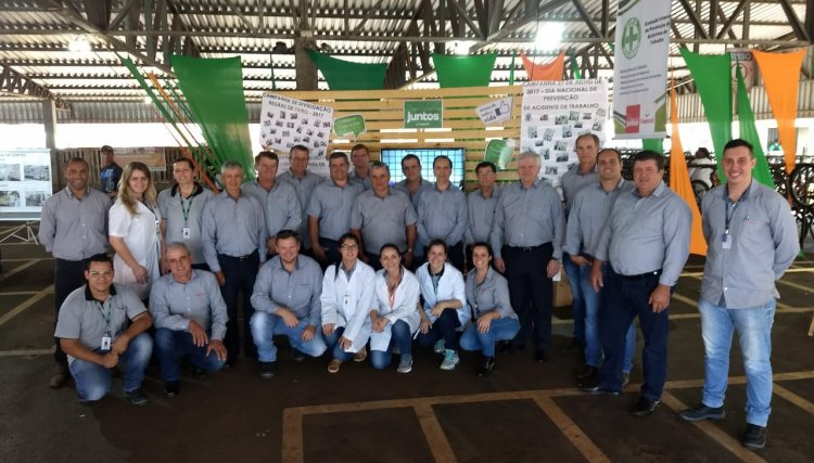 Conselho de Administração da Copacol visita Exposição da SIPAT 