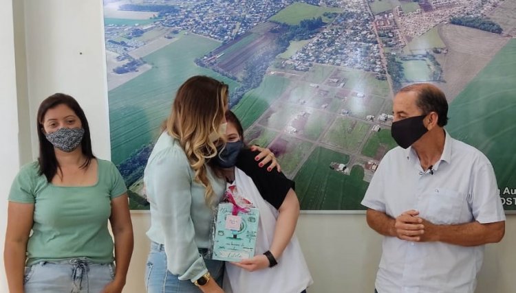 Aluna de Escola Estadual de Nova Aurora vai representar o município na Nova Zelândia