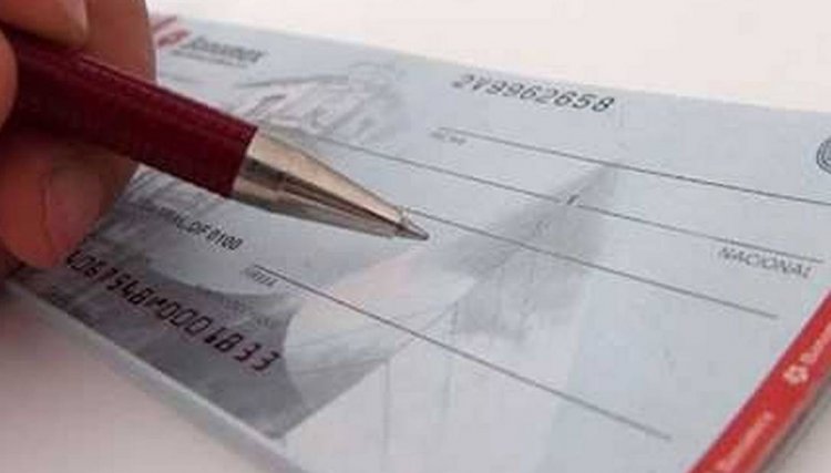 Na venda de colheitadeira agricultor recebe cheque sem fundo 