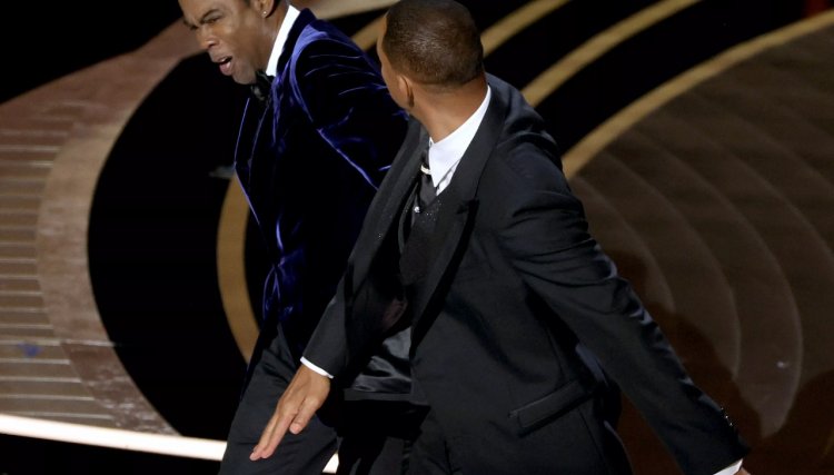 Will Smith dá tapa no rosto de Chris Rock após piada na premiação do Oscar 2022