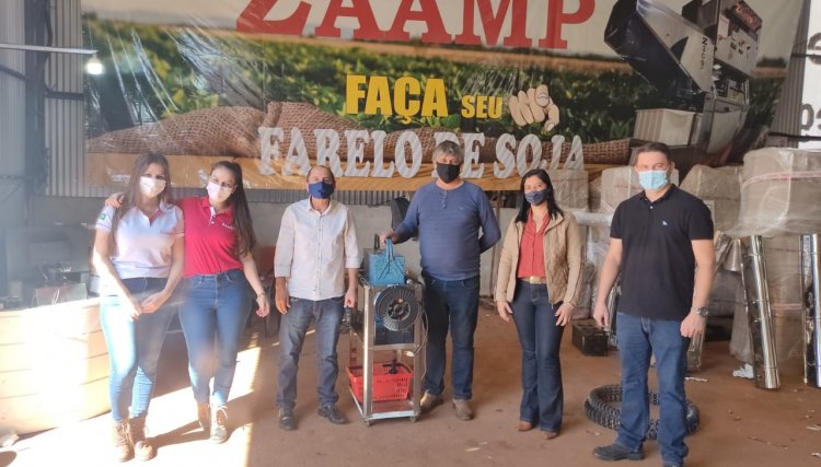 Administração de Nova Aurora realiza visita técnica em empresa de Iracema no Programa Geração de Emprego