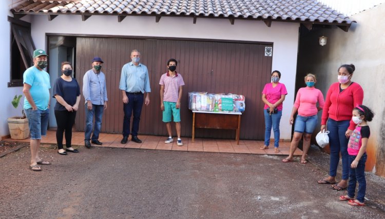 CRAS realiza entrega das cestas básicas doadas pela Defesa civil