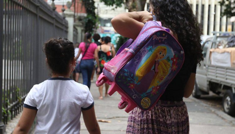 Dois em cada três estudantes precisam de reforço escolar, diz pesquisa