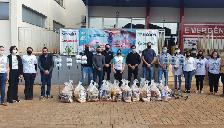 Cooperativas entregam 14 Bombas de Infusão e cestas básicas para hospital e pastoral de Assis