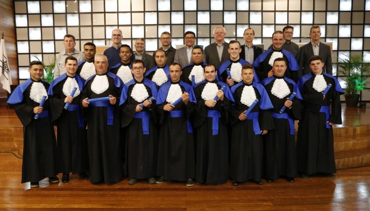 Copacol forma mais uma turma de Técnico em Eletromecânica 