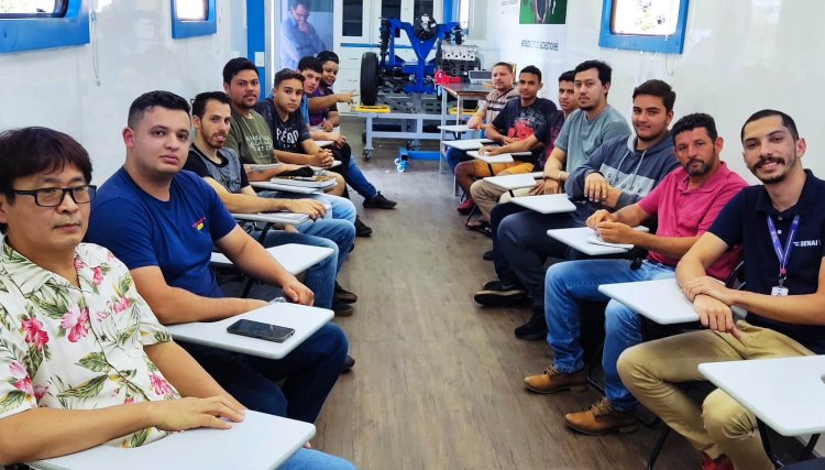 Programa Carretas do Conhecimento leva qualifica&ccedil;&atilde;o a jovens de Assis Chateaubriand