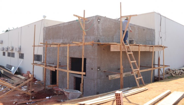 Construção da Farmácia Hospitalar avança e chega aos 60% de obra concluída em Cafelândia