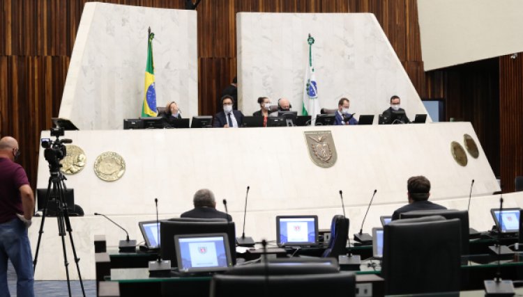 TJ suspende pagamentos de diárias a deputados