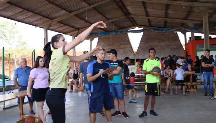 Cafelândia realiza Campeonato de interior