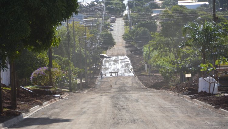 Pavimentação em Bragantina, Engenheiro Azaury, Encantado do Oeste e no Jussara Panorama está em andamento 