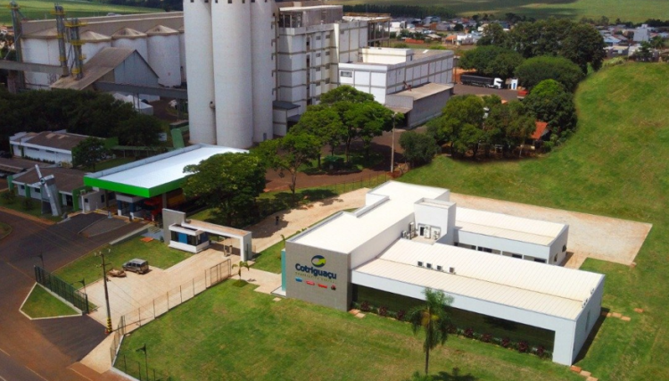 Pitol participa da entrega de melhorias de R$ 40 mi no Moinho da Cotriguaçu