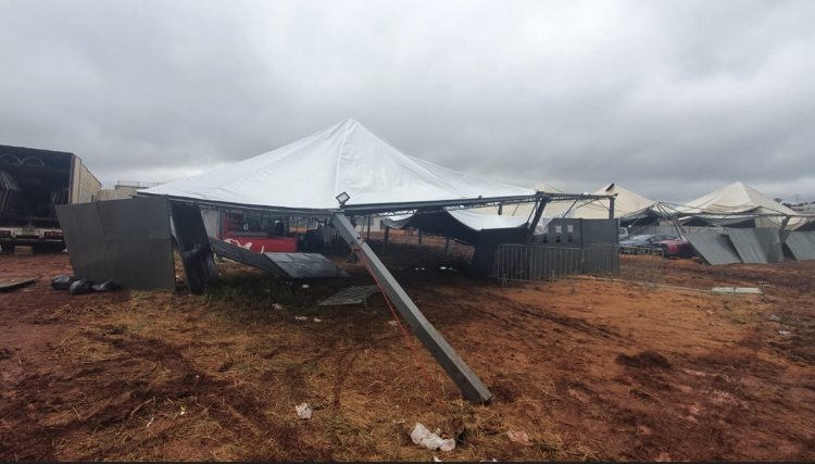 Estrutura do rodeio não resiste aos fortes ventos e evento é cancelado em Cafelândia, veja o vídeo dos estragos