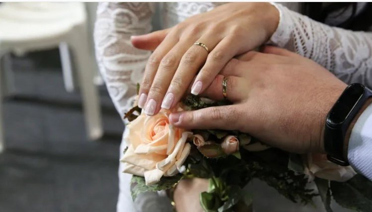 Número de mulheres que adotam sobrenome do marido cai 24% em duas décadas