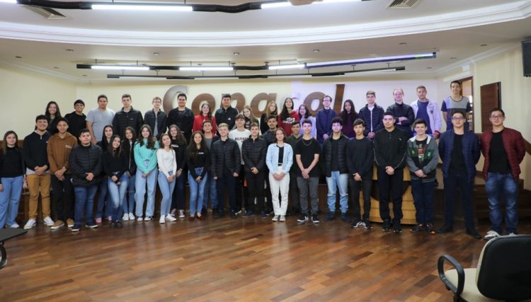 Jovens t&ecirc;m oportunidade do primeiro emprego na Copacol