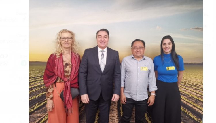 Prefeito de Cafel&acirc;ndia participa de reuni&atilde;o com deputado Giacobo que reafirma obra do Mini Gin&aacute;sio para Central Santa Cruz<br/><br/>